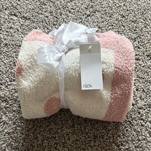 Nordstrom Rack Pink and White Plush Throw Blanket